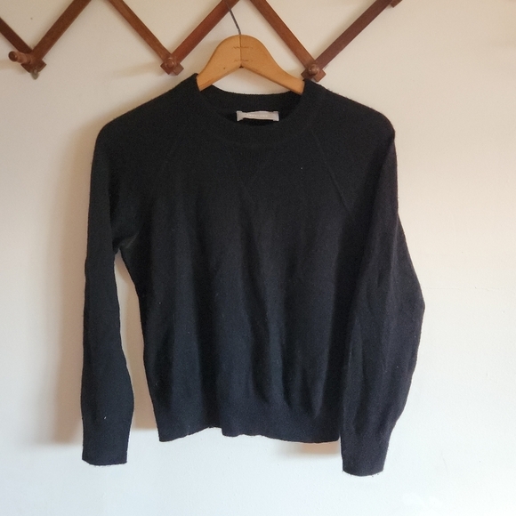 Everlane Sweaters - Everlane 100% Cashmere Black Crewneck Sweater Small